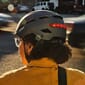 714144_Rel giro-escape-mips-urban-bike-helmet-lifestyle-details (1).jpg